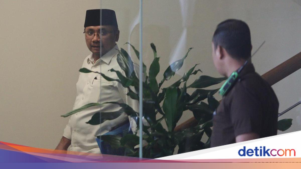KPK Dalami Pertemuan Eks Bendum Amphuri dengan Yaqut Cholil soal Kuota Haji
