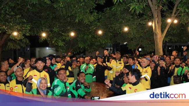 Kapolda Papua Bagikan Tali Asih untuk Komunitas Ojol, Ajak Bersama Jaga Keamanan