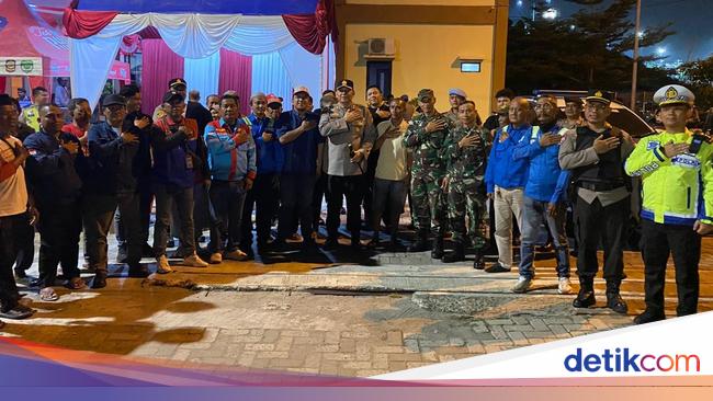 Jamin Situasi Aman, Polres Priok Patroli Skala Besar Bareng TNI dan Warga