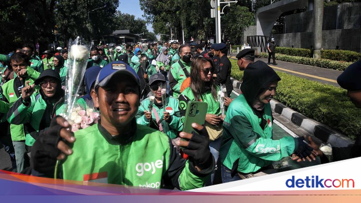 Jinsiy buzuqlik: qullik nima? Katta tukli eshakli latinalarning fotosuratlari