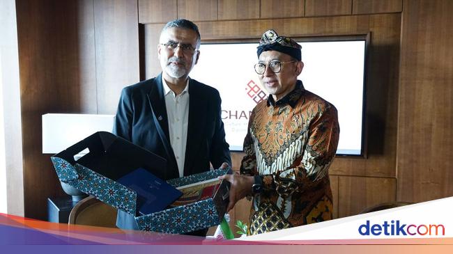 Pertemuan Bilateral RI-Iran, Menbud Buka Peluang Kerja Sama Sastra &amp; Film