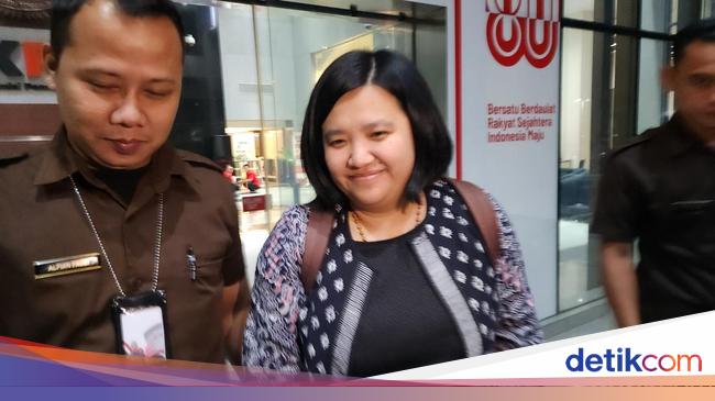 Fiona Eks Stafsus Nadiem Kembali Lempar Senyum Usai Diperiksa KPK