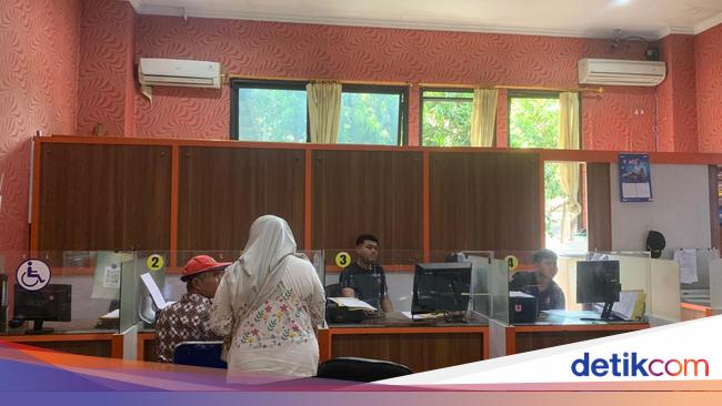 Layanan di Polres Jaktim Kembali Normal Usai Kebakaran Akibat Lemparan Molotov
