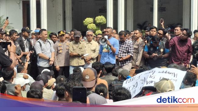 PKL Pasar Bogor Aksi Damai, Pemkot Bogor Izinkan Berjualan Sampai Lebaran 2026