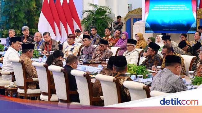 Prabowo Silaturahmi dengan Tokoh Lintas Agama-Petinggi Parpol di Istana Negara
