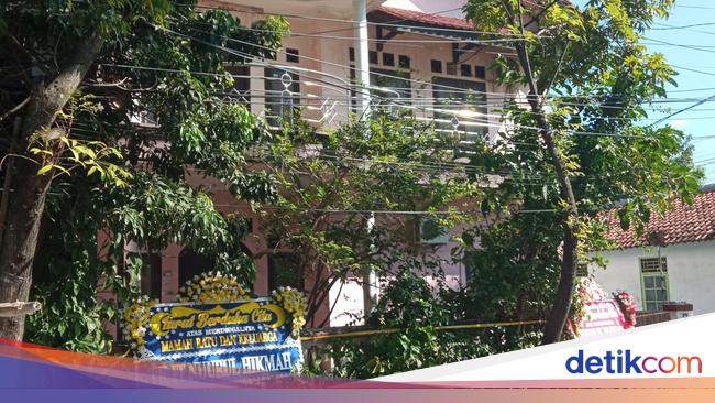 Kesaksian Warga Saat Dobrak Rumah TKP 5 Mayat Sekeluarga Dikubur di Indramayu