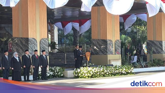 Pramono Lantik 992 Pejabat Fungsional, 664 Diantaranya Guru