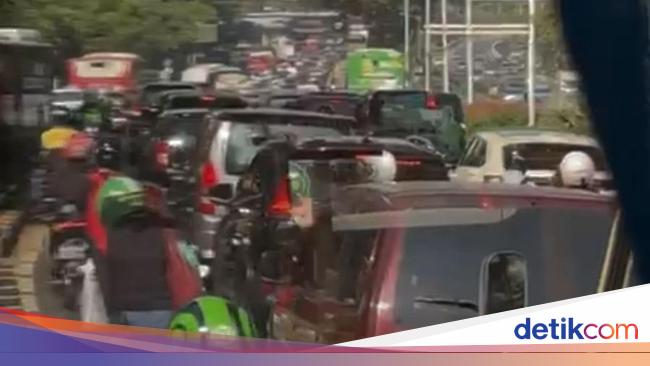 Balik Setelan Awal, Jakarta Macet-macetan Lagi