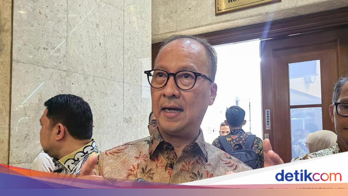 Menperin Ungkap Nasib Subsidi Motor Listrik: Bolanya di Lapangan Banteng!