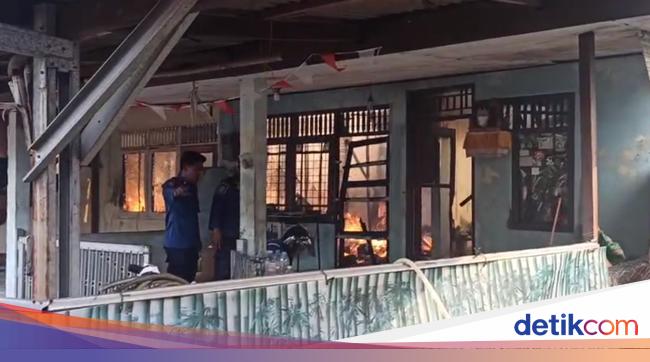 Warga Asrama Polisi Serpong Korban Kebakaran Ngungsi ke Kecamatan