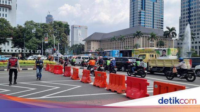 Ada Demo Buruh di Patung Kuda Jakpus, Jalan Medan Merdeka Selatan Ditutup