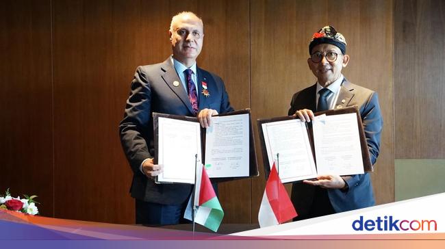 Menbud Beri Medali &amp; Sertifikat CHANDI, Simbol Penguatan Diplomasi Budaya