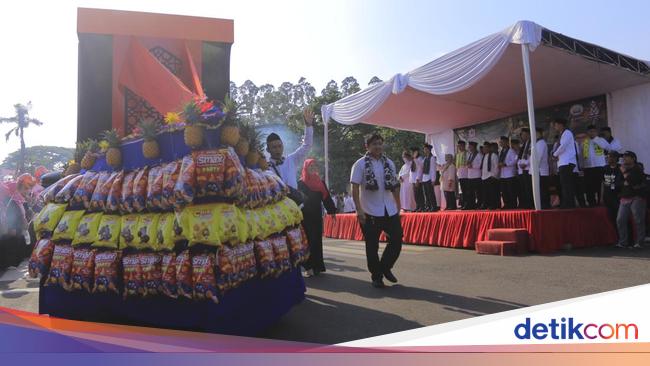 Tradisi Ngarak Perahu Muludan Ramaikan Peringatan Maulid Nabi di Tangerang