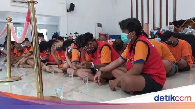 9 Tersangka Pembakaran Gedung Grahadi Surabaya Bikin Molotov di Sidoarjo