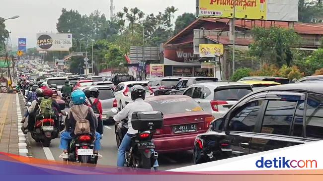 Long Weekend Arus Lalin Meningkat, One Way Arah Puncak Diterapkan