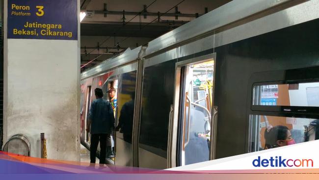 Bukan Cerita Anker Biasa, Strategi Pilih Gerbong Demi Cepat saat Transit