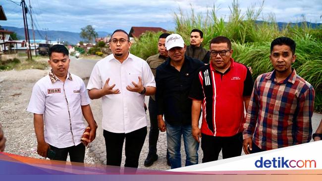 Andre Rosiade: Jalan Rusak di Taratak Galundi-Alahan Panjang Segera Diperbaiki