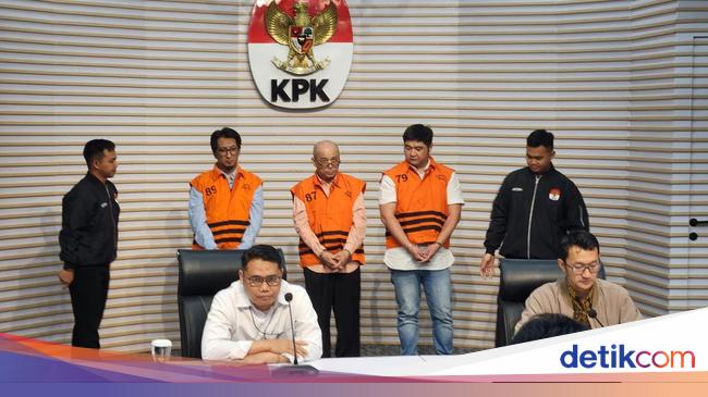 KPK Tahan 3 Tersangka Suap Pengadaan Katalis Bensin
