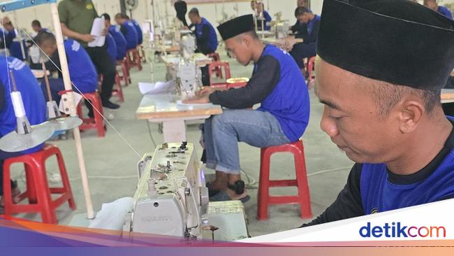 Melihat dari Dekat Balai Latihan Kerja Konveksi di Pulau Nusakambangan
