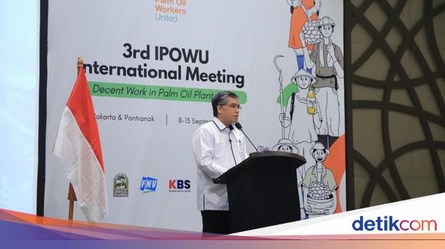Menaker Ingatkan Pentingnya Keseimbangan Industri Sawit dan Pekerja