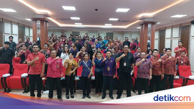Lurah-Kades di Gianyar Dapat Sosialisasi Layanan Kependudukan Digital