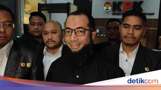 Diperiksa KPK 7 Jam Lebih, Khalid Basalamah Ngaku Jadi Korban Travel Lain
