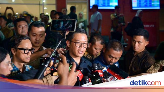 Menlu Akan Tanggung Biaya Pendidikan Anak Staf KBRI Peru Tewas Ditembak