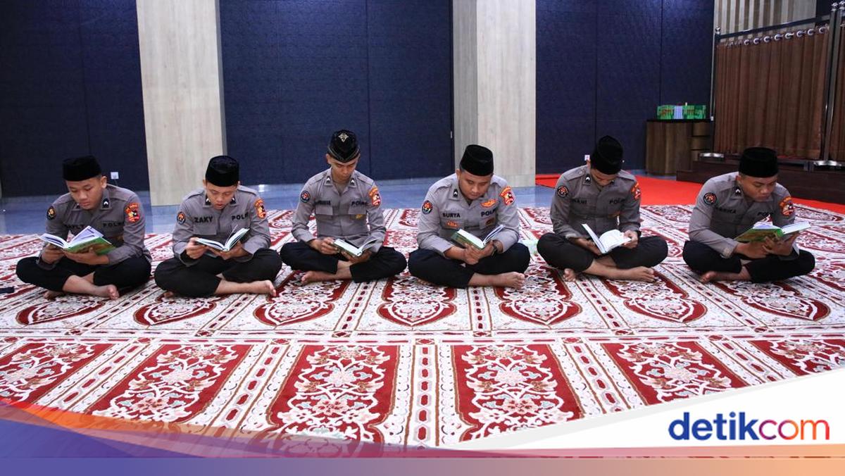 Gandeng Lulusan PTIQ, Divisi Humas Polri Gelar Khataman Al-Qur'an