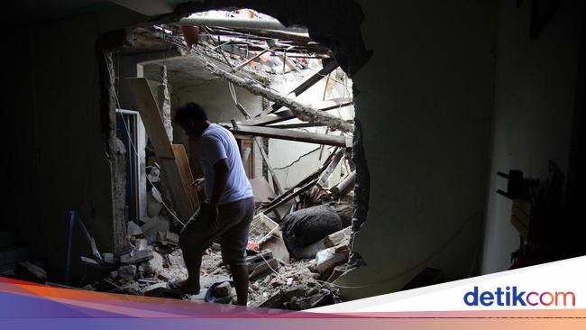 Warga Cerita Momen Mencekam Ledakan Gas di Pamulang: Gelap-Penuh Debu