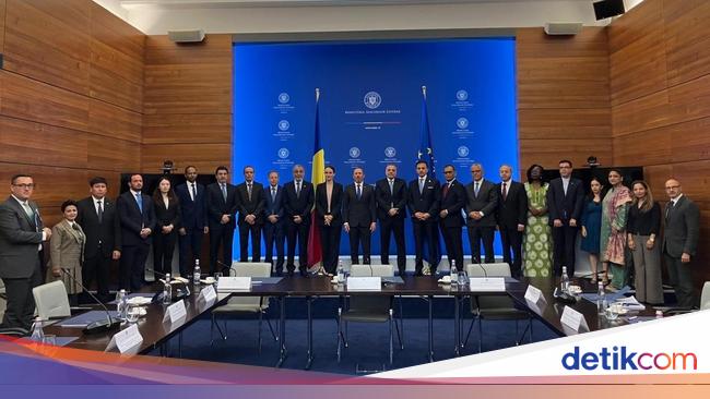 Dubes RI dan Negara-negara OKI di Rumania Gelar Aksi Kecam Israel