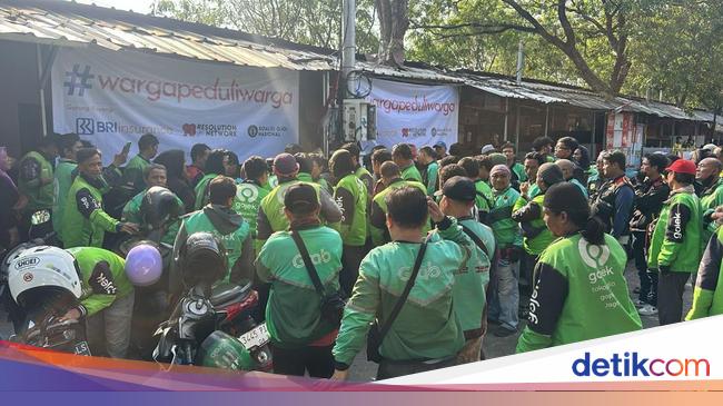 98 Resolution Network Inisiasi 'Warga Peduli Warga', Bagikan Sembako Tiap Sabtu