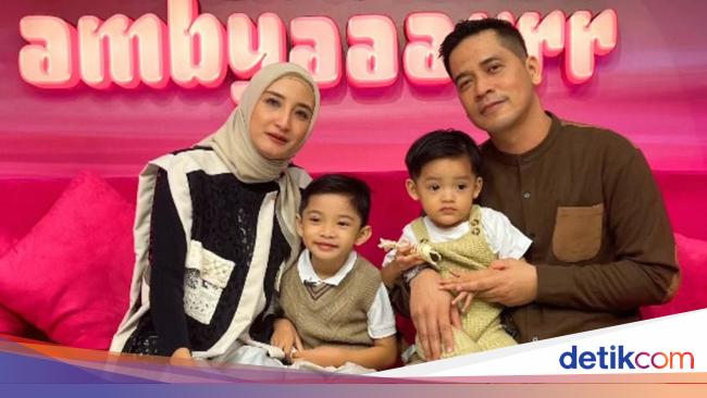 Momen Mencekam Anak Ricky Perdana Jatuh dari Lantai 2
