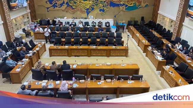 Legislator Saat Bahas RUU PIP: Film Kita Tak Pancasilais, Suster Ngesot