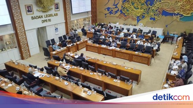 Baleg DPR-Pemerintah Sepakati 52 RUU Prolegnas Prioritas 2025, Ini Daftarnya