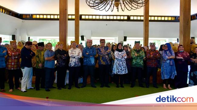 Pemerintah Mulai Uji Coba Digitalisasi Bansos di Banyuwangi
