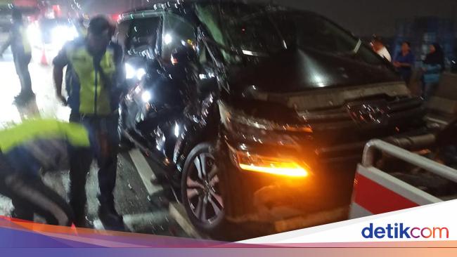 Kronologi Kecelakaan Beruntun 6 Kendaraan di Tol Kemayoran, 5 Orang Terluka