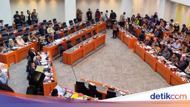 Banggar DPR-Menkeu Sepakati RAPBN 2026, Belanja Negara Rp 3.842,7 T