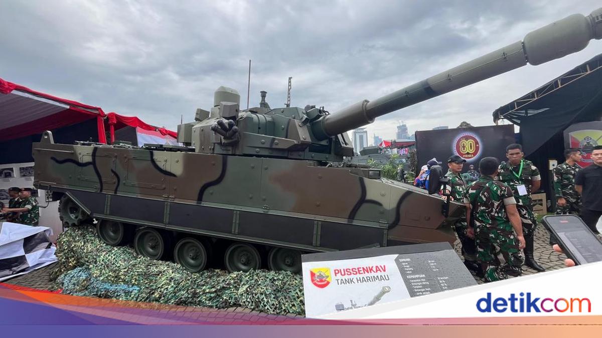 Melihat Tank Harimau hingga Panser Badak yang Dipamerkan TNI AD di Monas