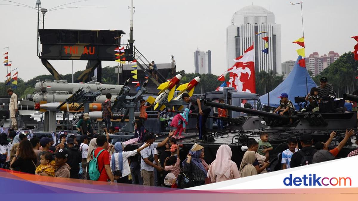 Viral Kakek Bawa Cucu Kehilangan Motor Saat Hadiri HUT TNI di Monas