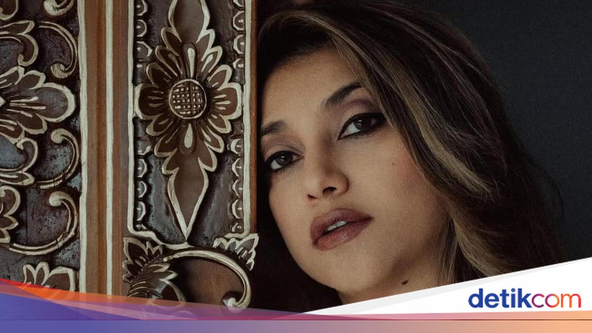 Sarah Azhari Alami PTSD gegara Video Ganti Baju, Adik Laki-laki Juga Hancur