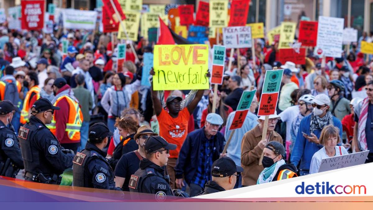 Toronto Protest: Thousands Reject Carney Policy