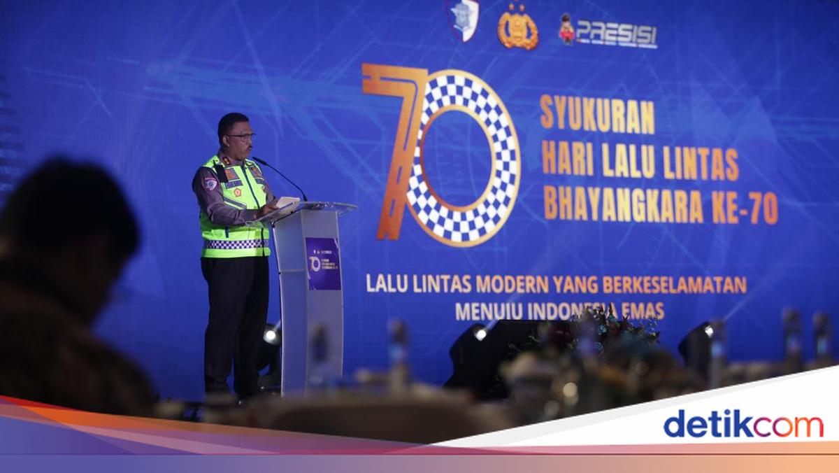 Hari Lalu Lintas Bhayangkara Ke-70, Kakorlantas Komit Lebih Humanis Lewat Polantas Menyapa