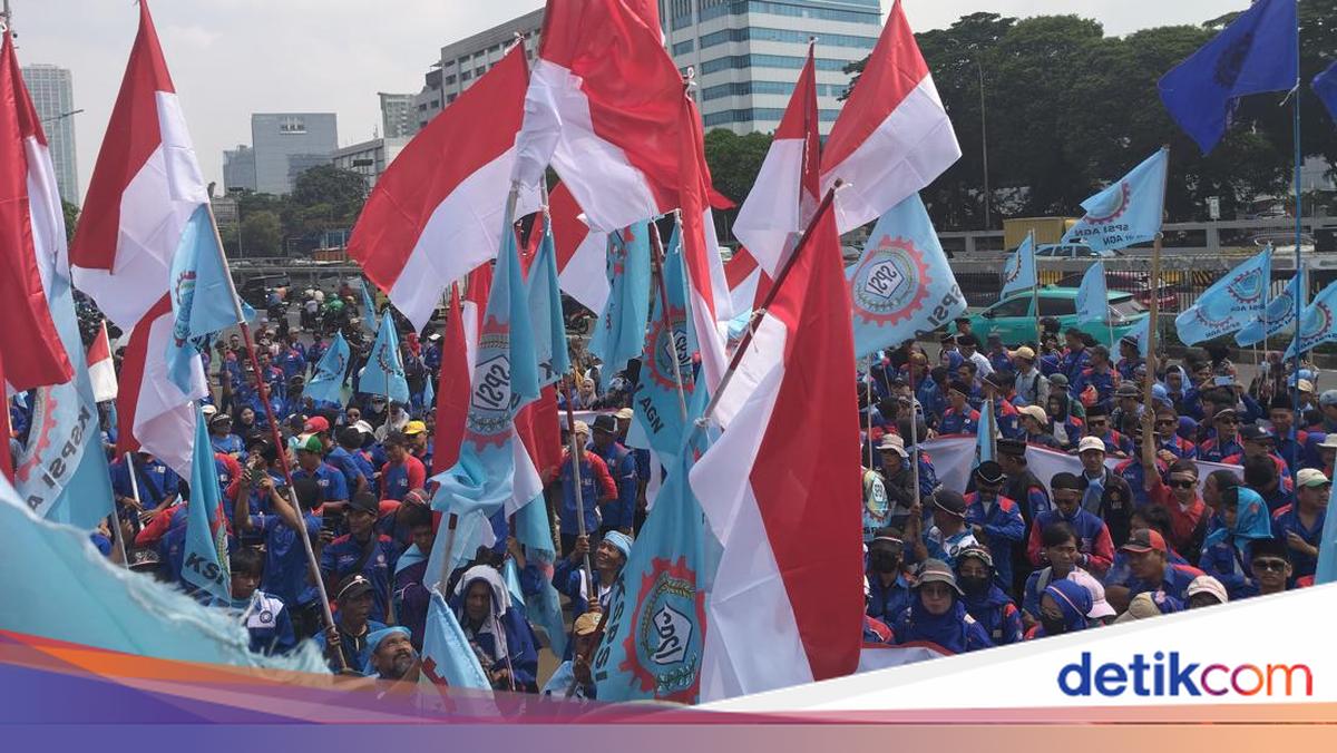 5 Tuntutan Buruh di Depan DPR Hari Ini: Tolak Upah Murah-Outsourcing
