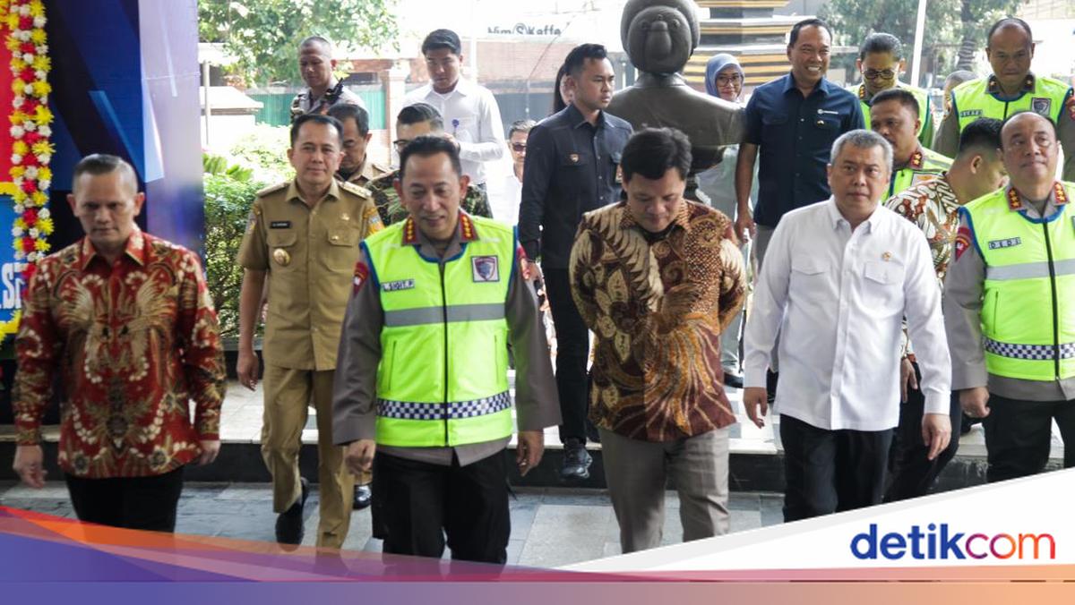 Kapolri-Menhub-Ketua Komisi III DPR Hadiri Syukuran Hari Lalu Lintas Bhayangkara ke-70