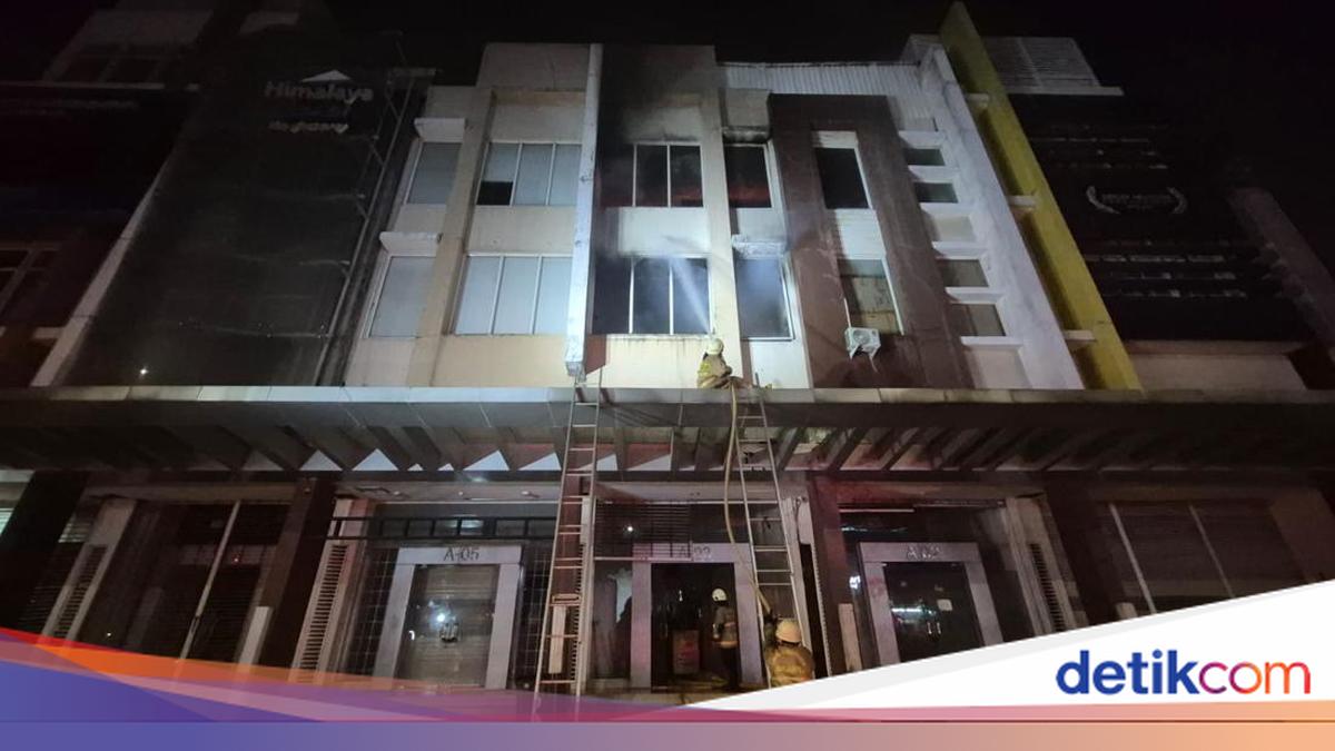 Gudang Karpet di Priok Terbakar Akibat Korsleting, Kerugian Capai Rp 2,5 M