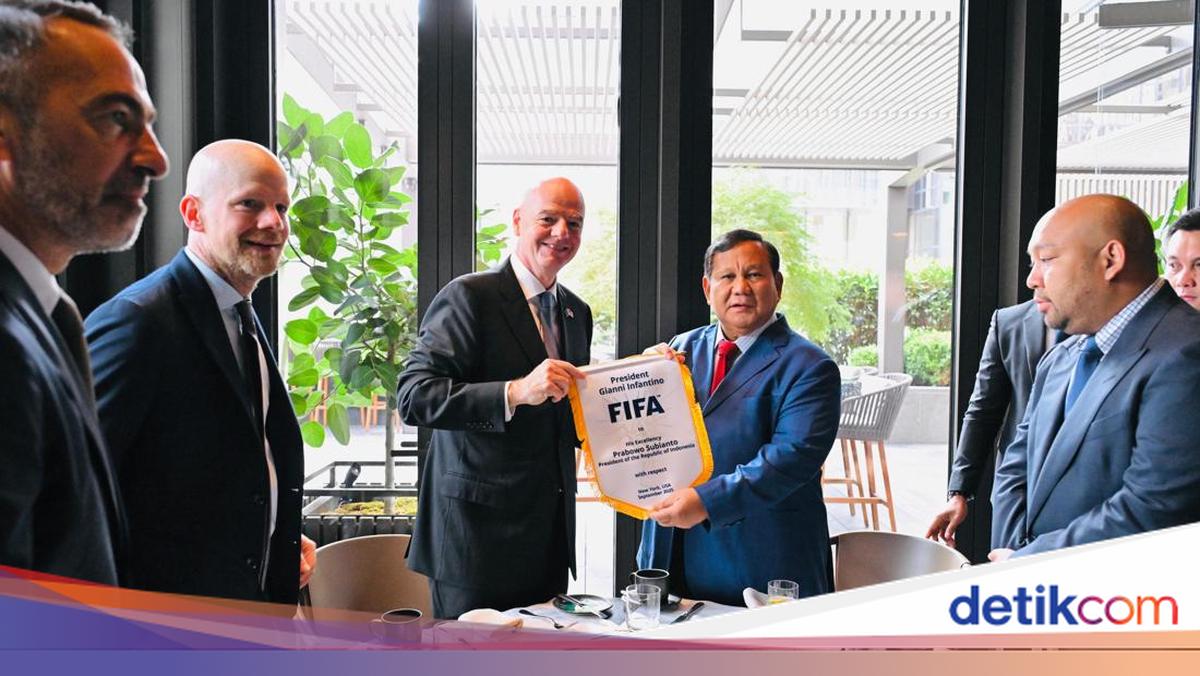 Prabowo Bertemu Presiden FIFA di AS, Perkuat Kolaborasi untuk Sepakbola RI