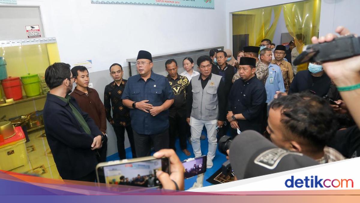 Waka DPR ke Bandung Barat Usai Siswa Keracunan MBG, Singgung Pengawasan Lemah