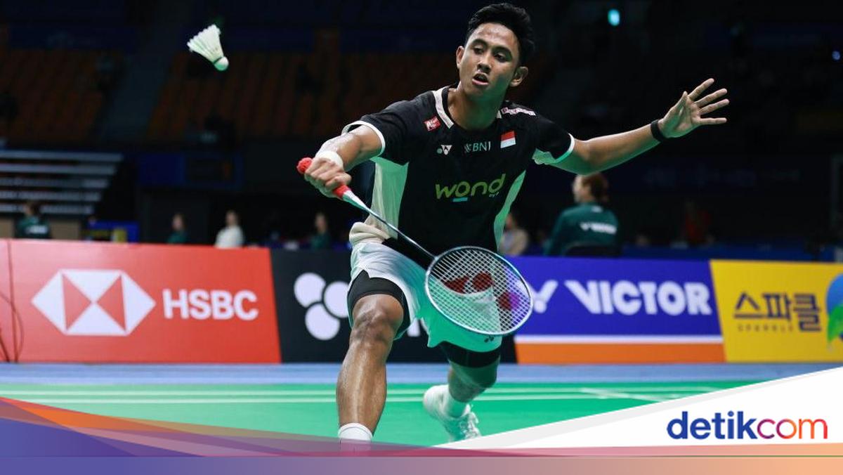 Hasil French Open 2025: Alwi Farhan Melaju ke 16 Besar