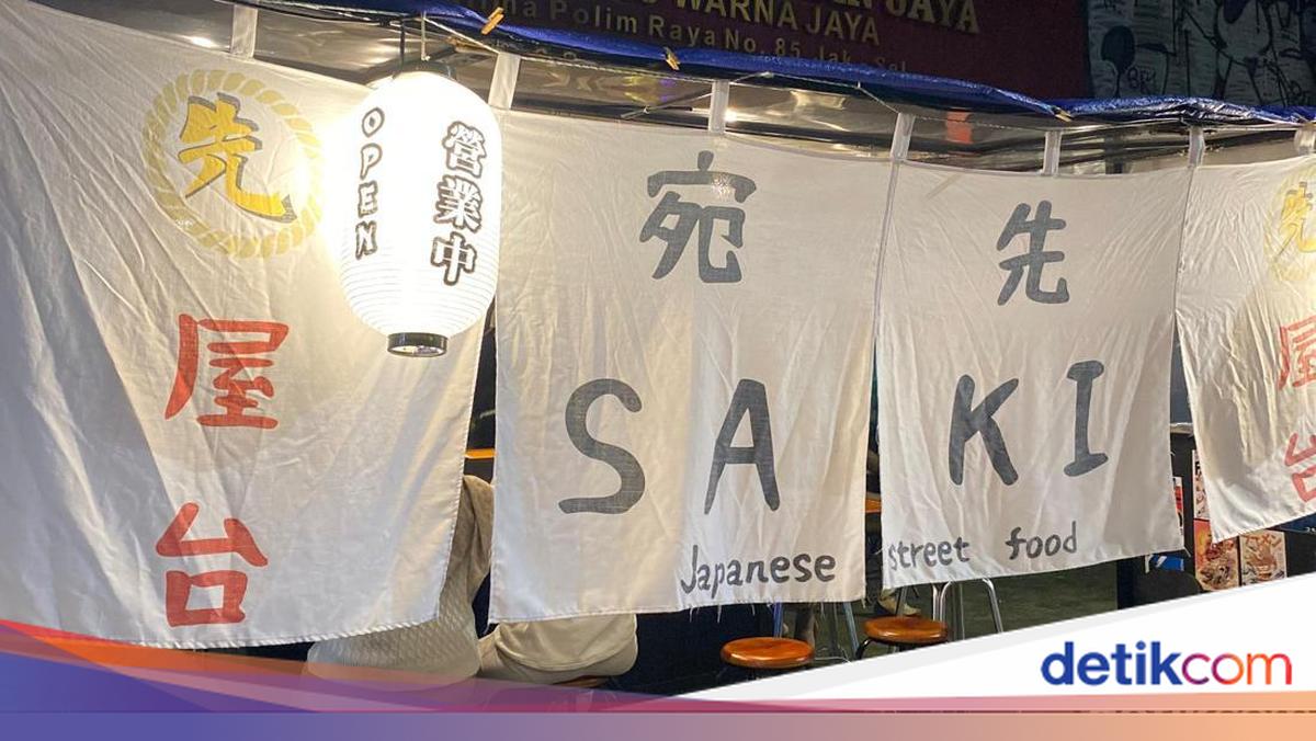 Mantan Corporate Chef Buka Warung Makan, Jual Ramen Kaki Lima Enak!