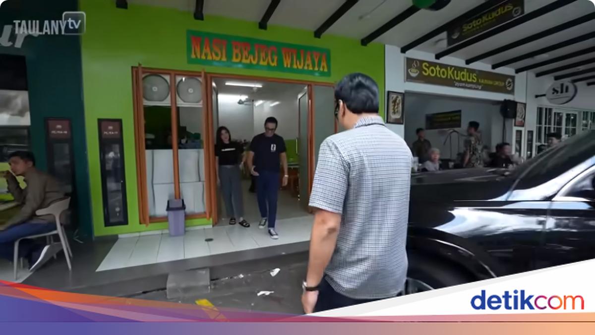 Andre Taulany Kalap Makan di Warung Nasi Ussy dan Andhika Pratama
